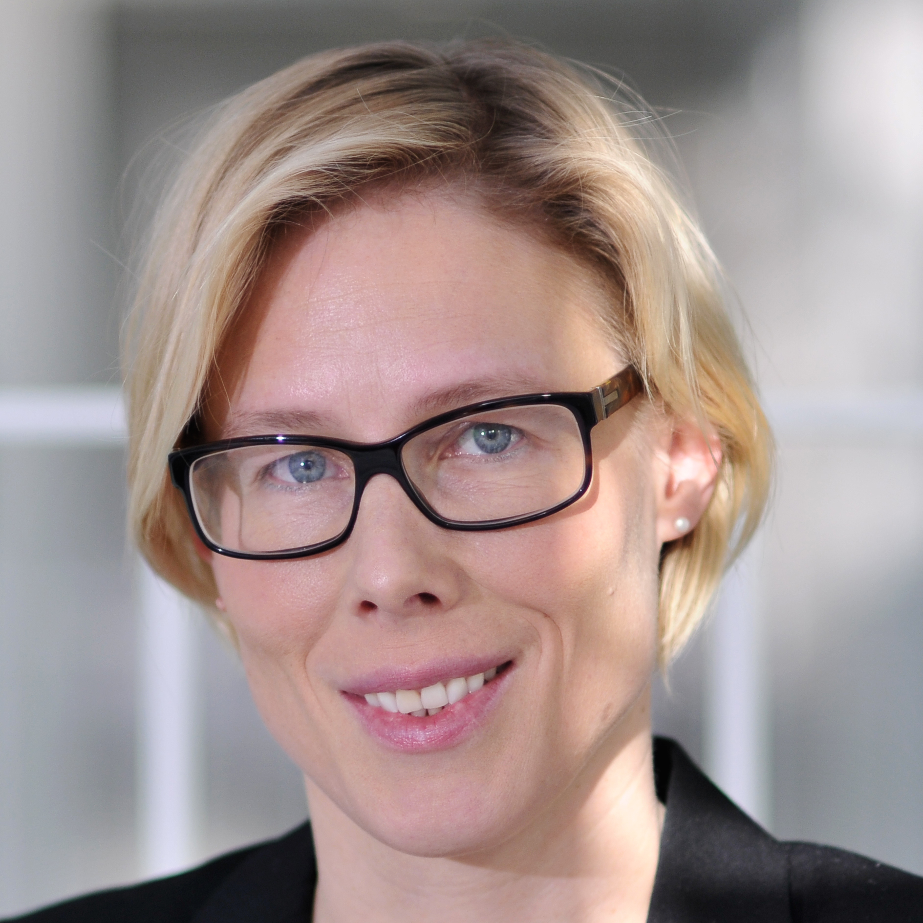 Dr. Anja Maier